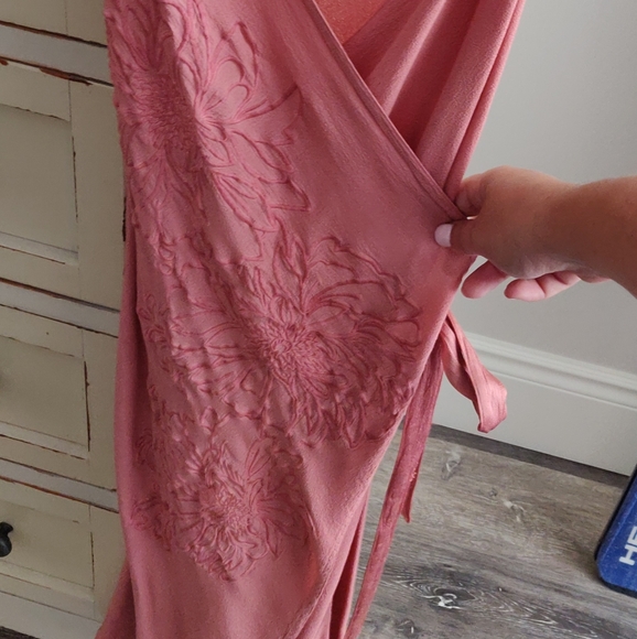 Feather and Bone pink wrap dress - Picture 4 of 6